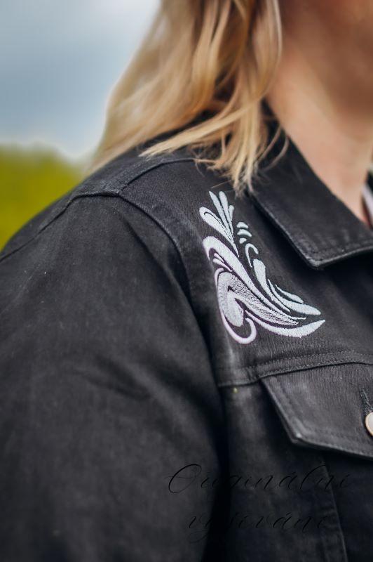 Džínová bunda - černá s výšivkou